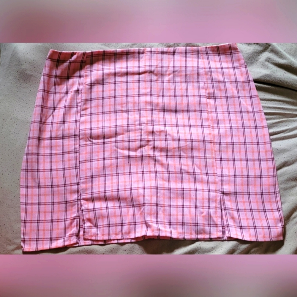 Pink plaid mini skirt